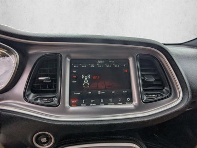 2019 Dodge Challenger SXT RWD