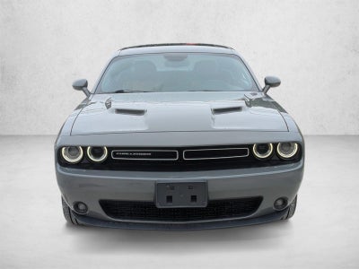 2019 Dodge Challenger SXT RWD