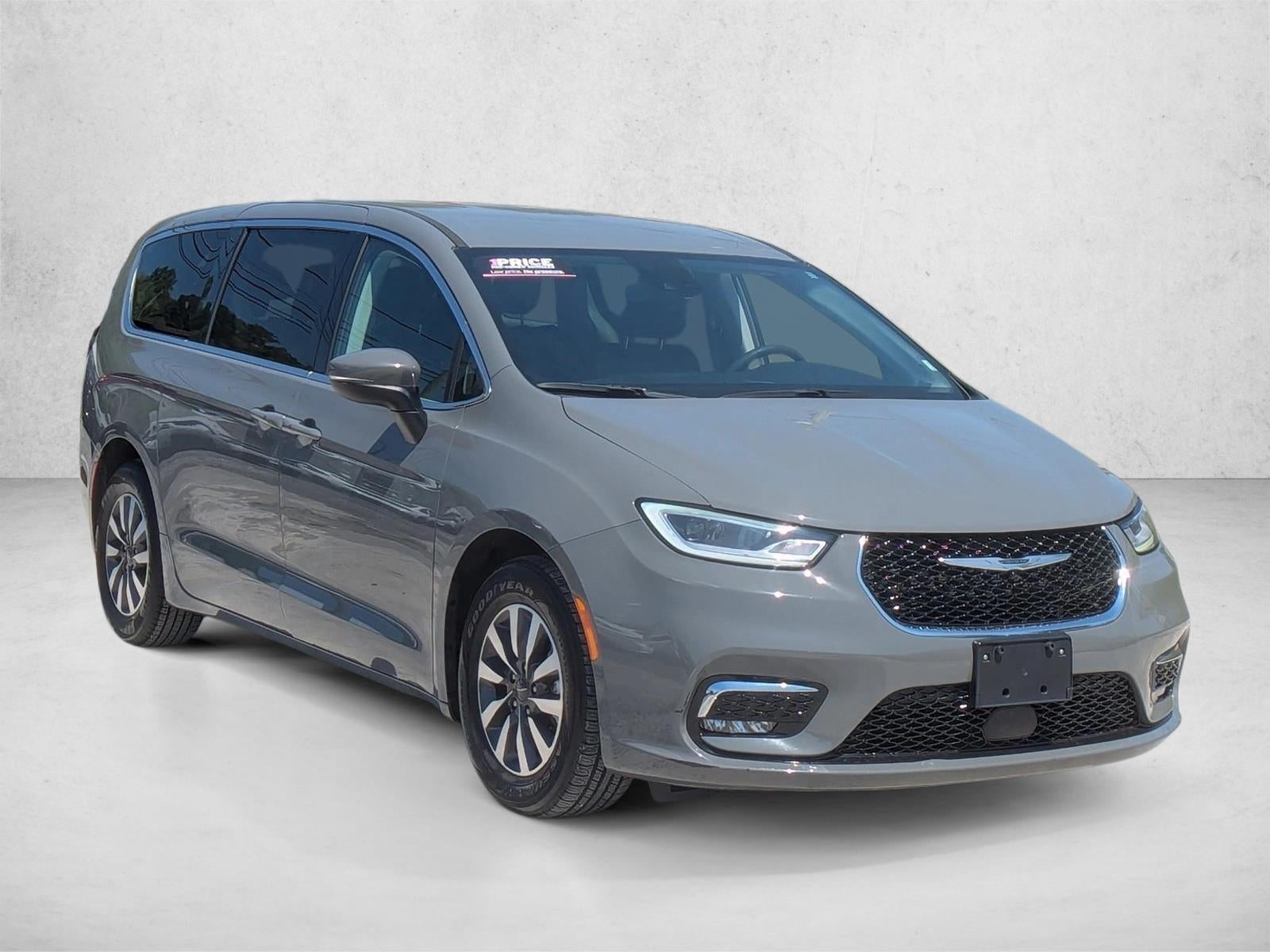 2023 Chrysler Pacifica Hybrid Touring L FWD