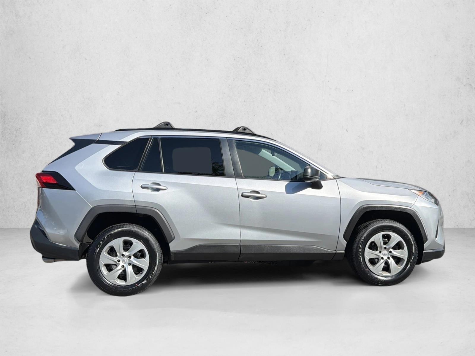 2020 Toyota RAV4 LE FWD (GS)