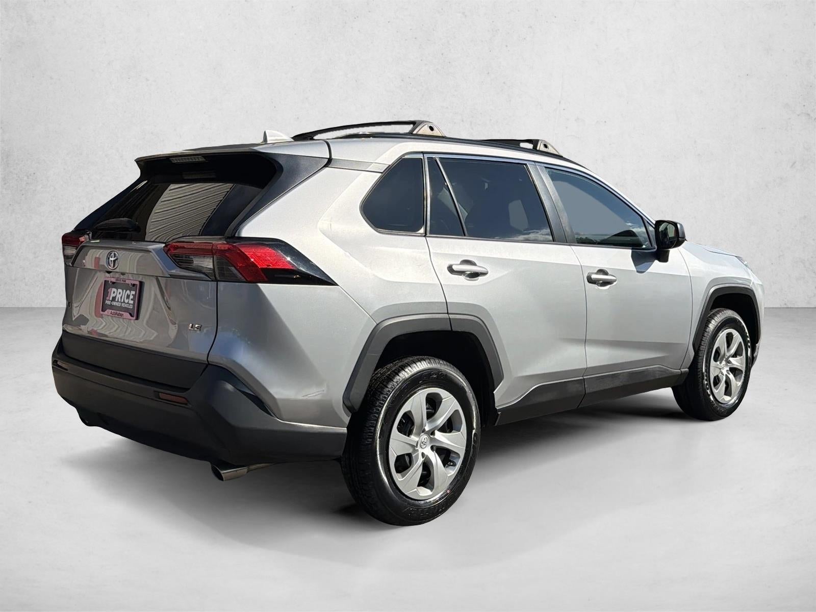 2020 Toyota RAV4 LE FWD (GS)