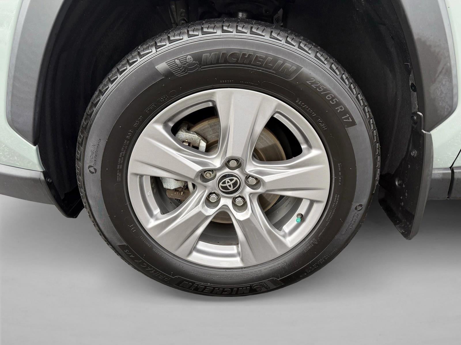 2022 Toyota RAV4 XLE AWD (Natl)