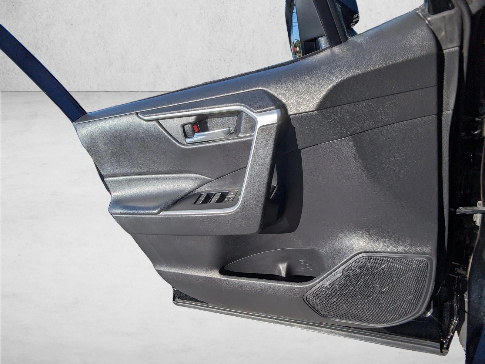 2022 Toyota RAV4 XLE AWD (Natl)