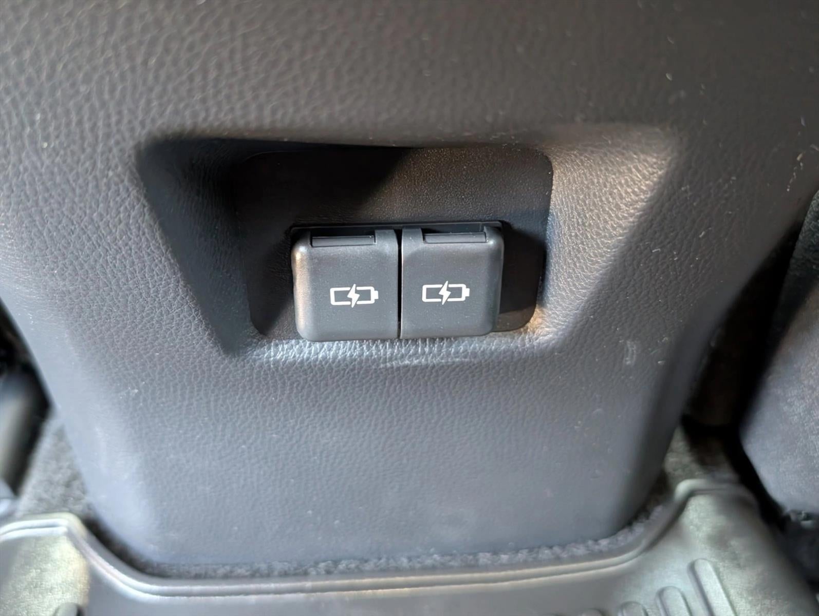 2025 Toyota RAV4 XLE AWD (Natl)