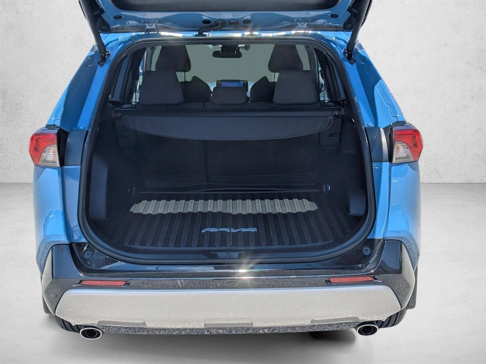 2024 Toyota RAV4 Hybrid SE AWD (Natl)