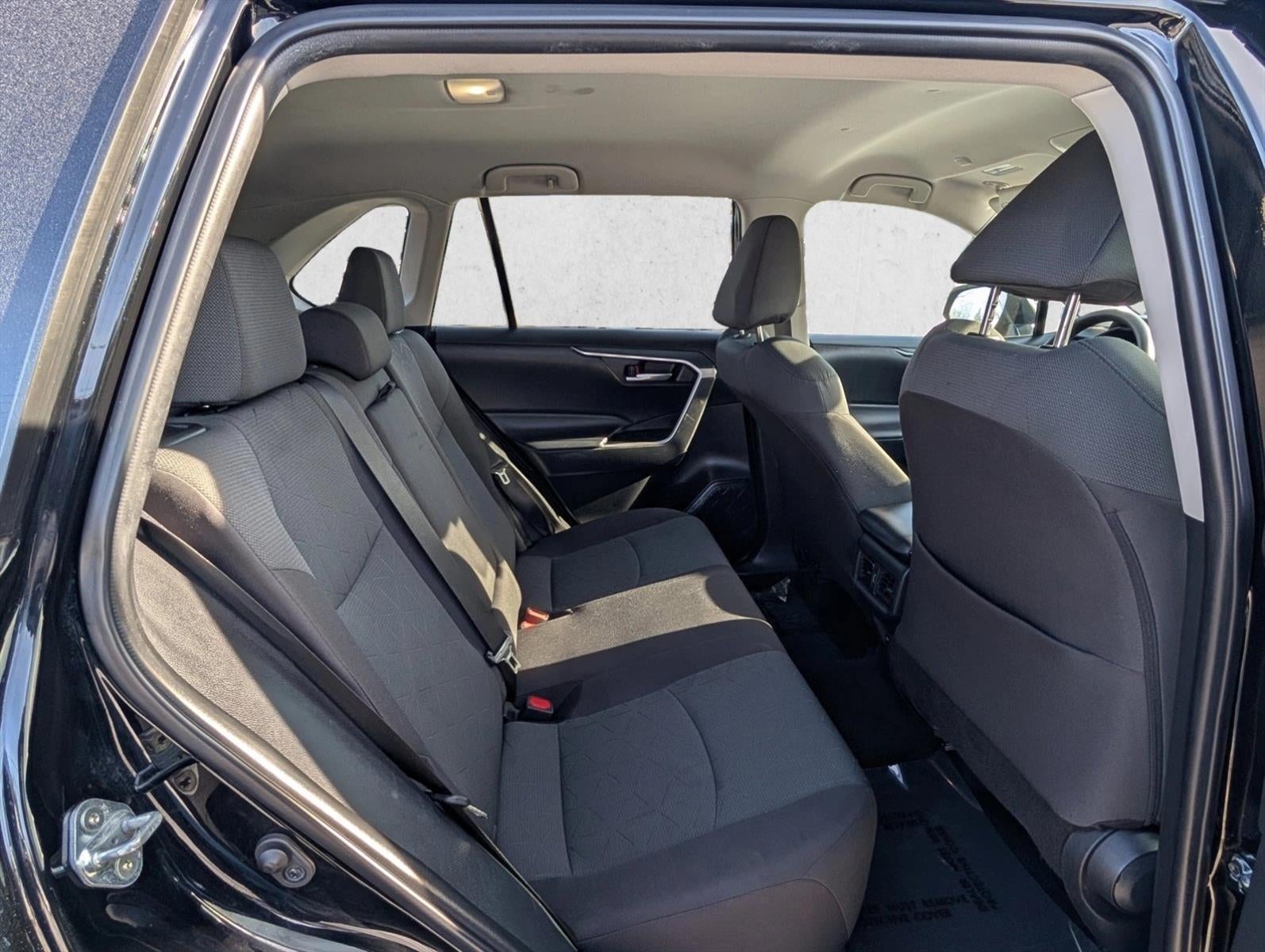 2023 Toyota RAV4 XLE FWD (GS)