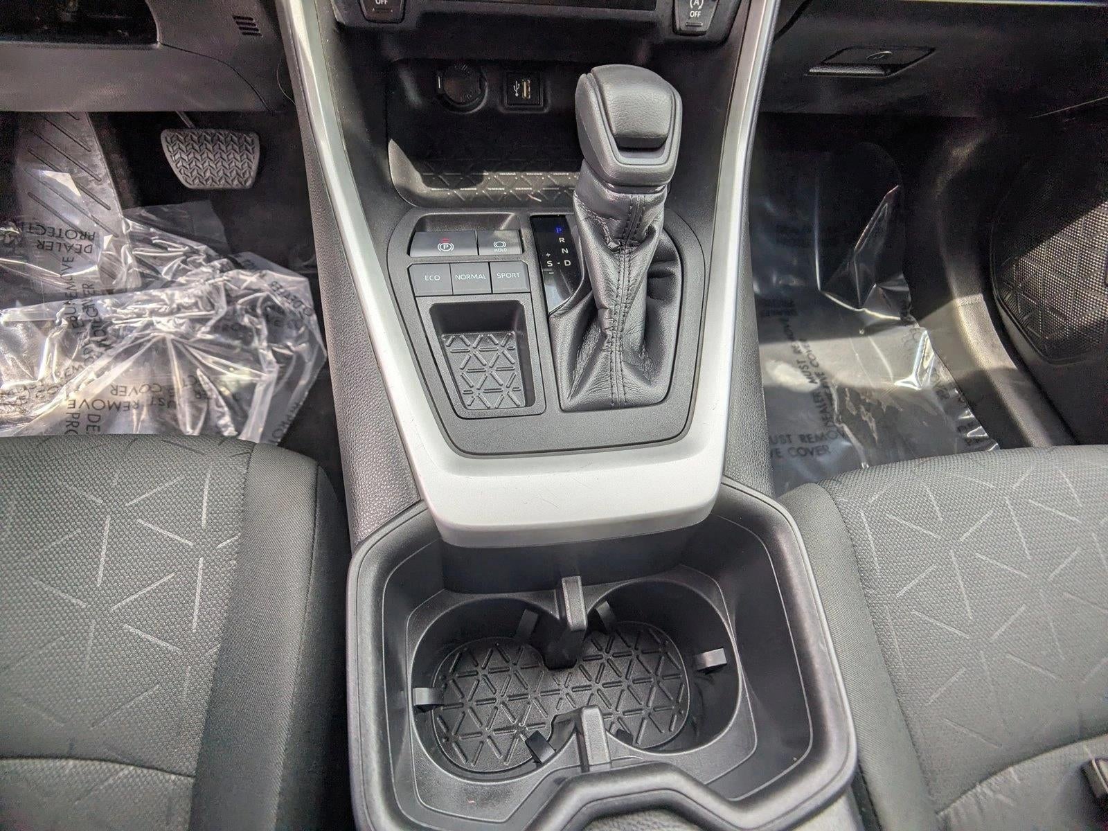 2023 Toyota RAV4 XLE FWD (GS)