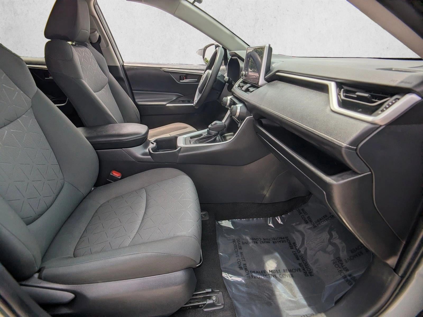 2023 Toyota RAV4 XLE FWD (GS)