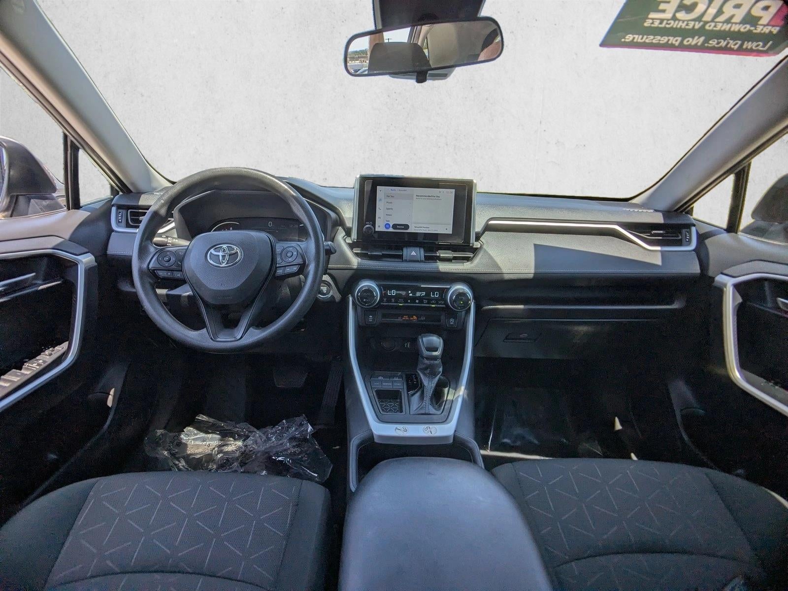 2024 Toyota RAV4 XLE FWD (GS)