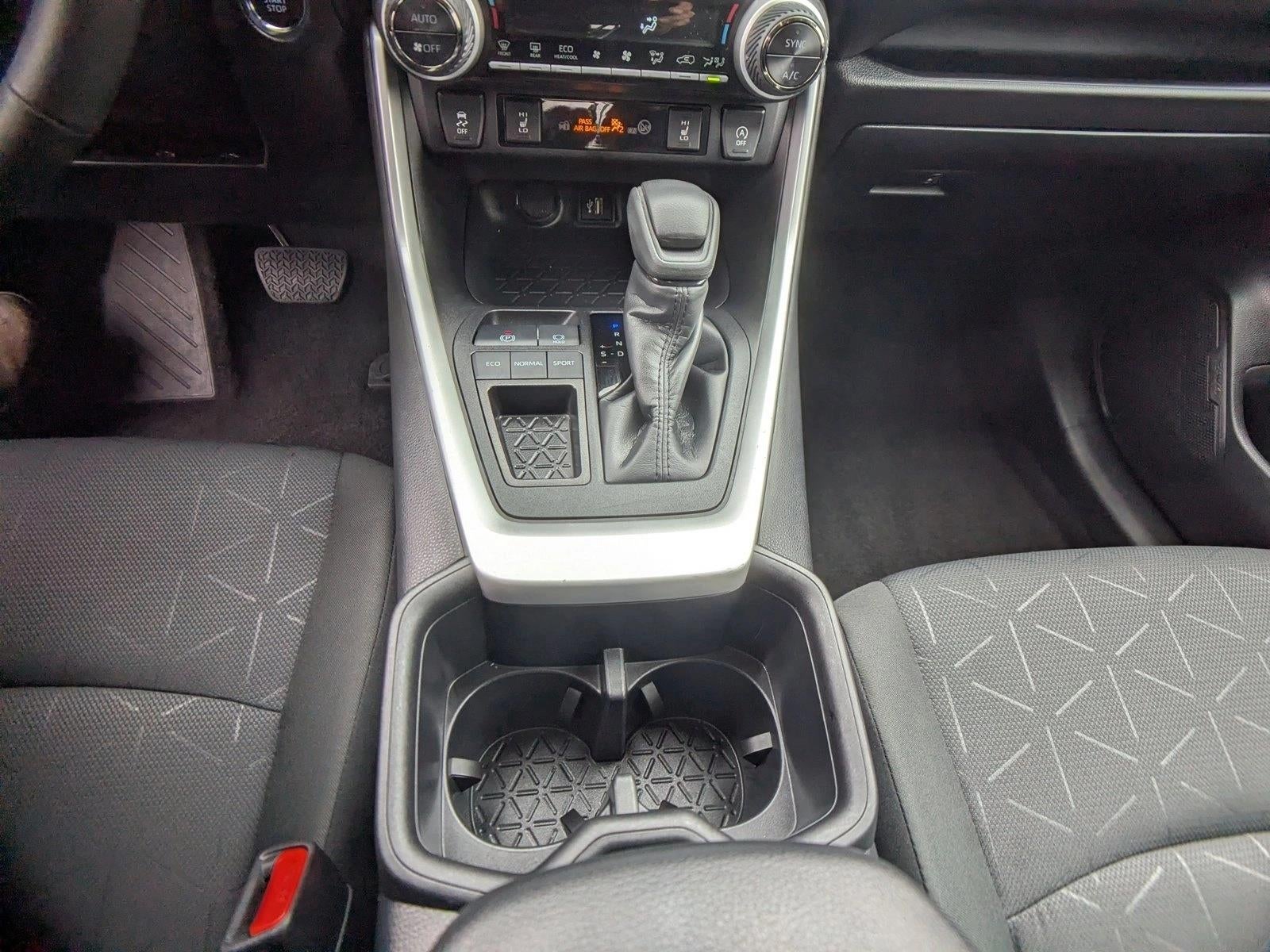 2025 Toyota RAV4 XLE FWD (GS)