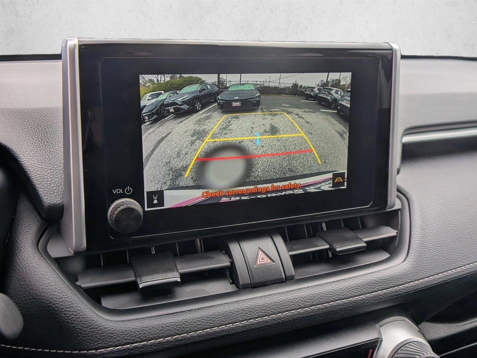 2025 Toyota RAV4 XLE FWD (GS)