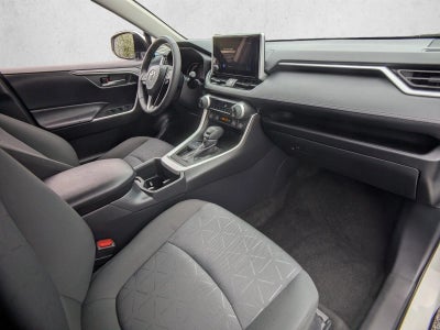 2025 Toyota RAV4 XLE FWD (GS)