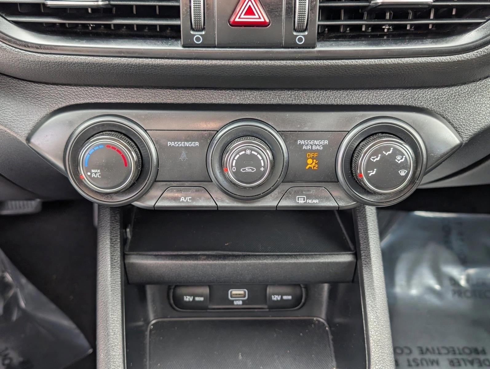 2023 Kia Forte LXS IVT