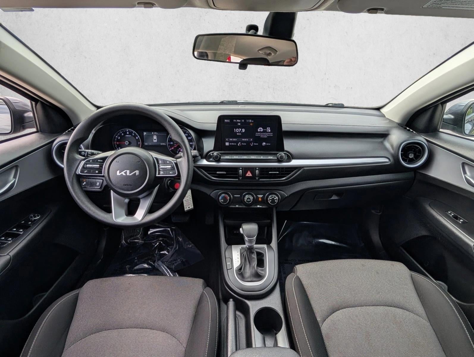 2023 Kia Forte LXS IVT