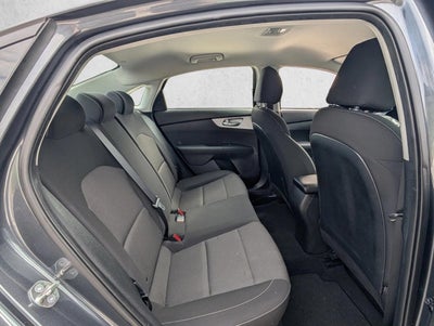 2023 Kia Forte LXS IVT