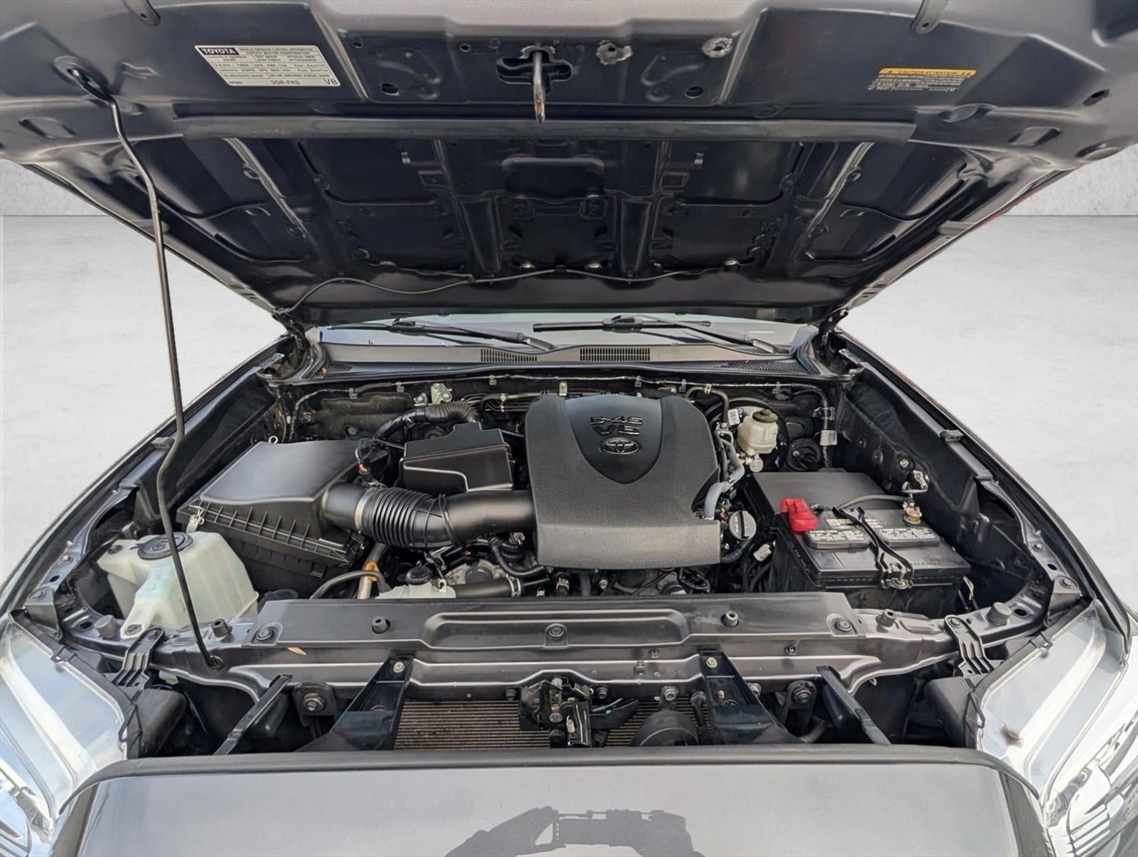 2023 Toyota Tacoma 4WD 4WD SR5 Double Cab 5' Bed V6 AT (Natl)