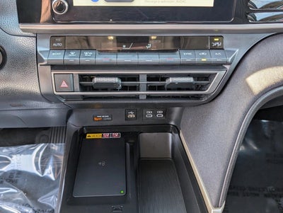 2025 Toyota Camry LE (SE)