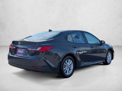 2025 Toyota Camry LE (SE)