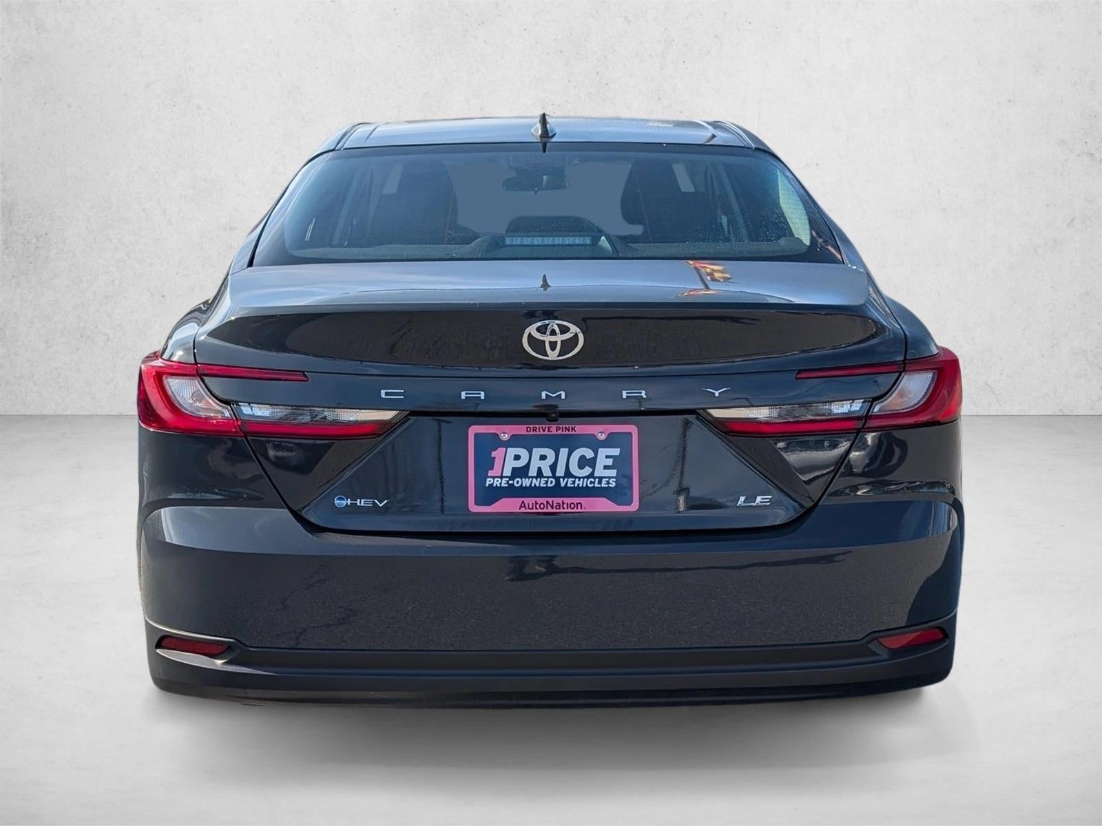 2025 Toyota Camry LE (SE)