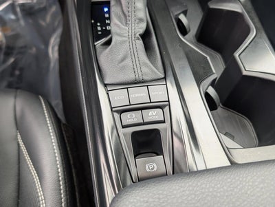 2025 Toyota Camry SE (SE)