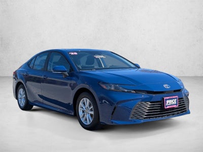 2025 Toyota Camry LE (SE)
