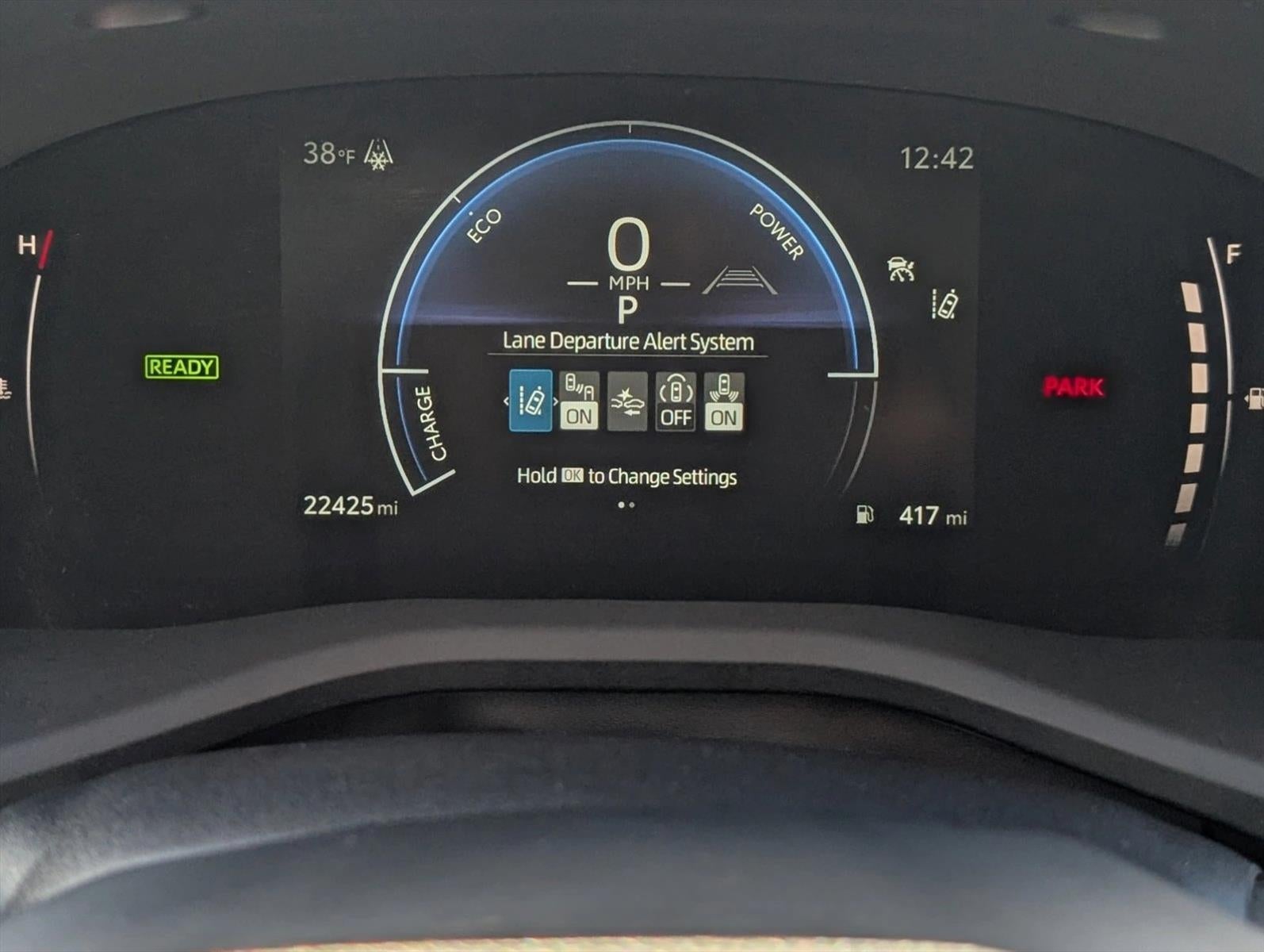 2025 Toyota Camry LE (SE)