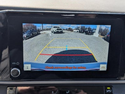 2025 Toyota Camry LE (SE)