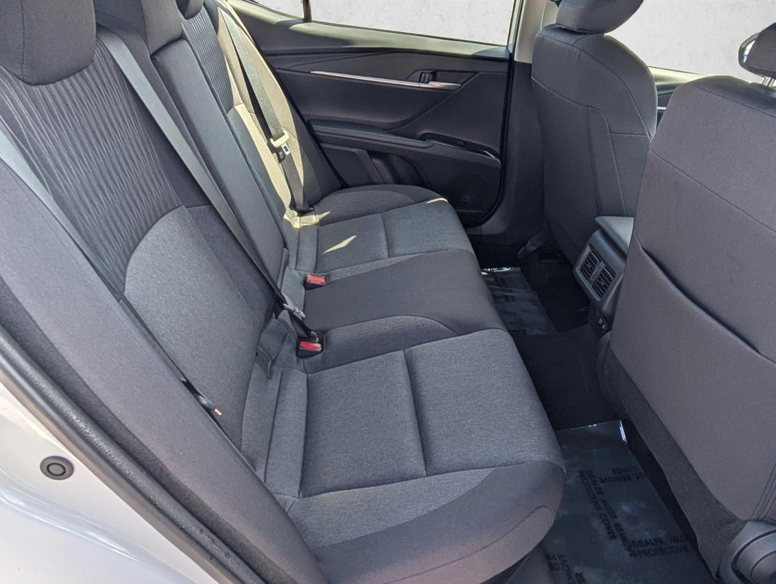 2025 Toyota Camry LE (SE)