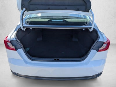 2025 Toyota Camry LE (SE)