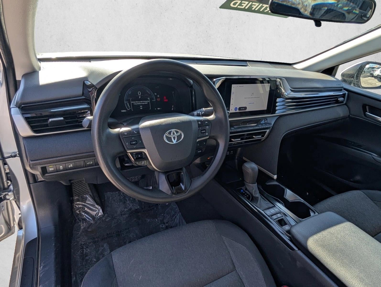 2025 Toyota Camry LE (SE)