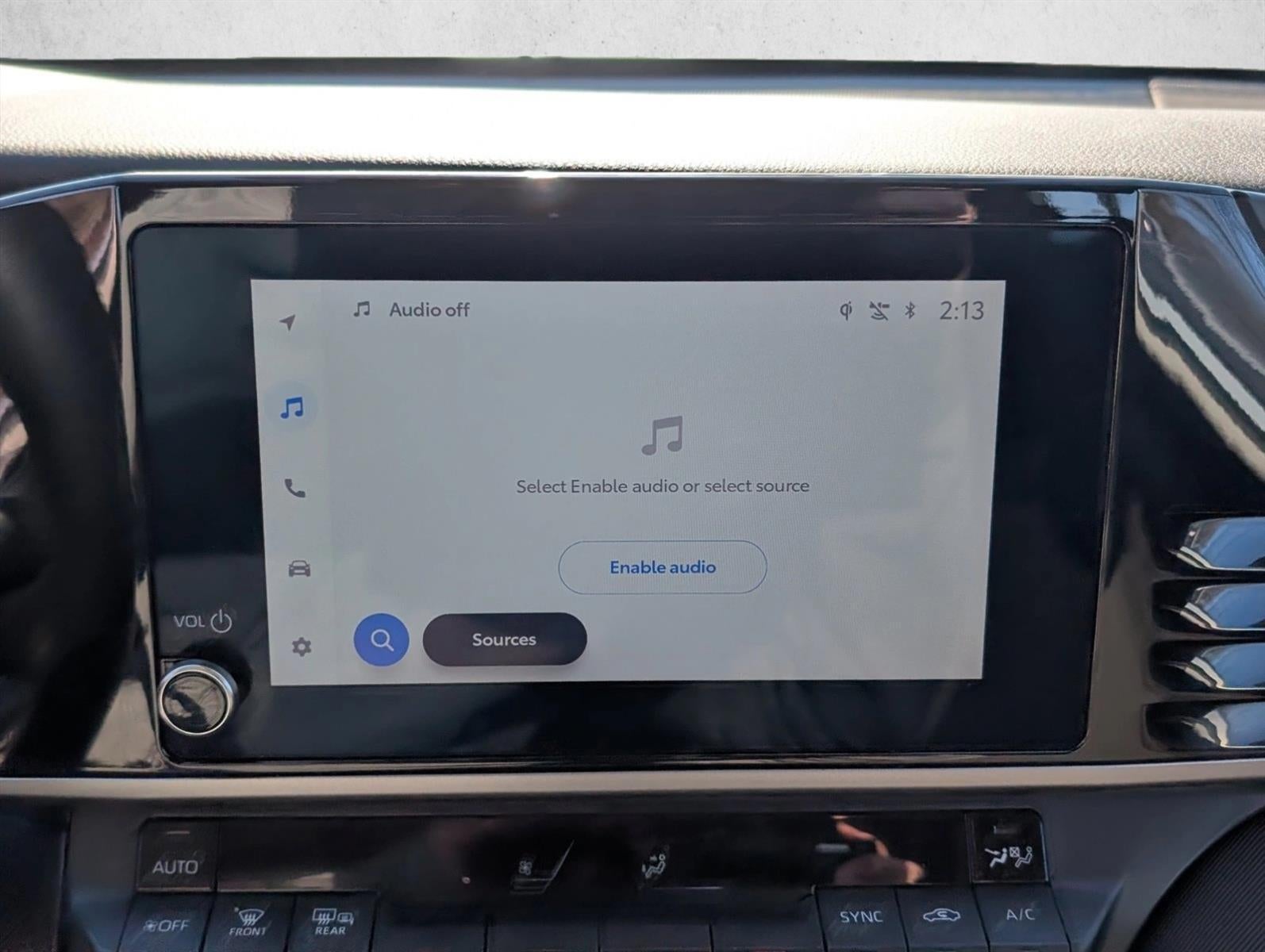 2025 Toyota Camry LE (SE)