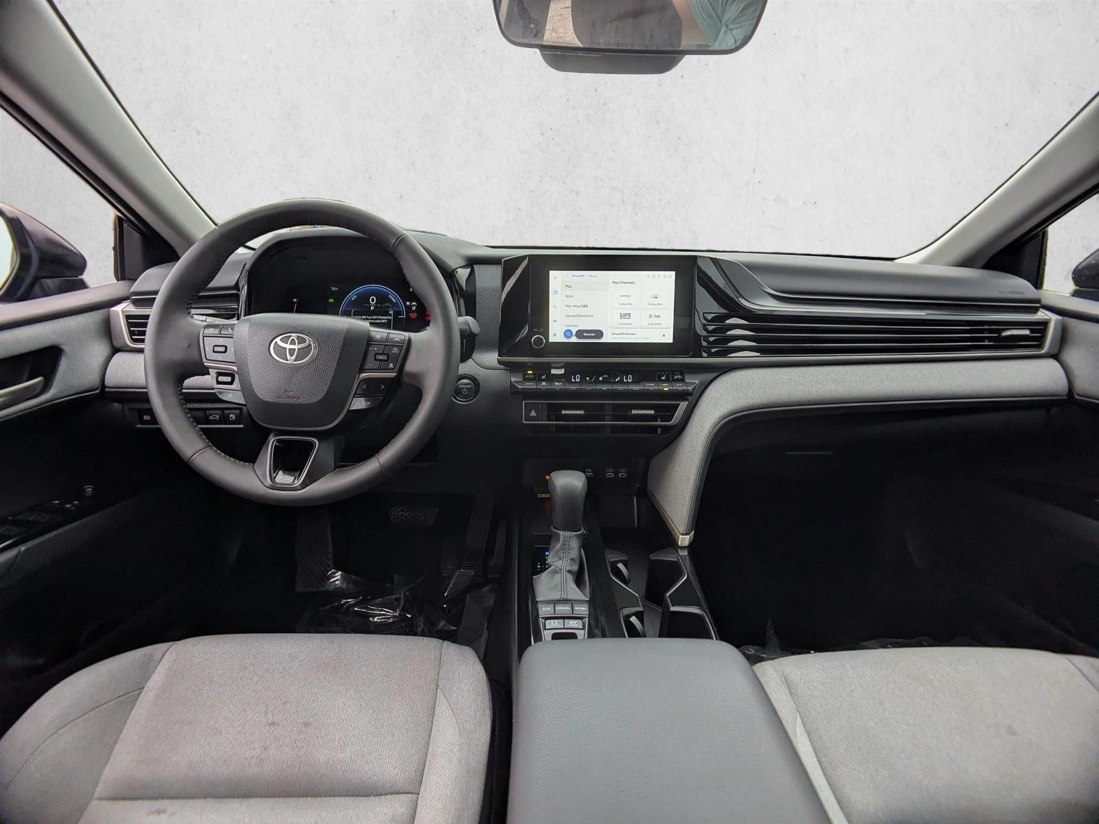 2025 Toyota Camry LE AWD (Natl)