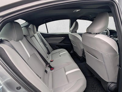 2025 Toyota Camry SE AWD (Natl)