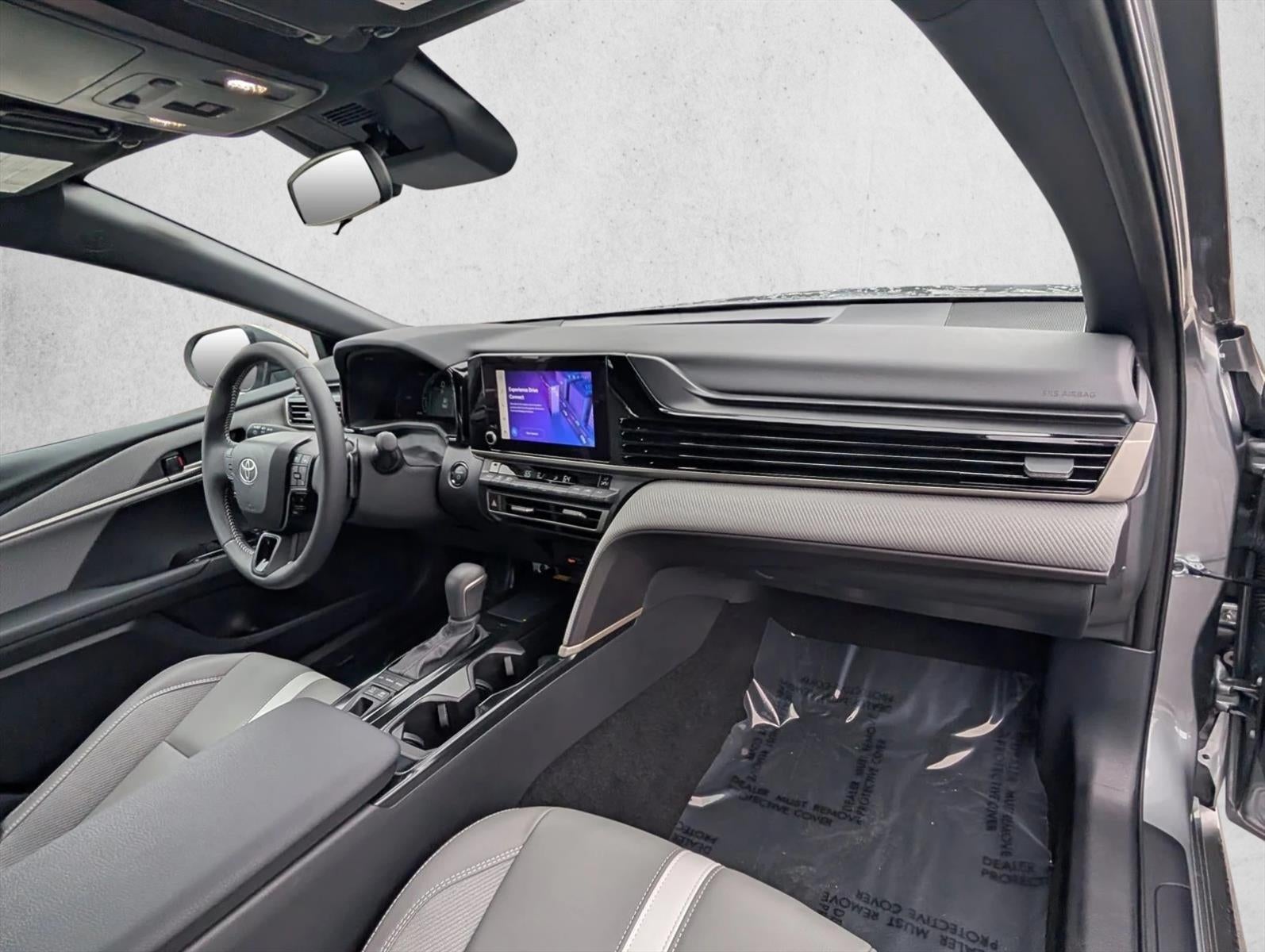 2025 Toyota Camry SE AWD (Natl)