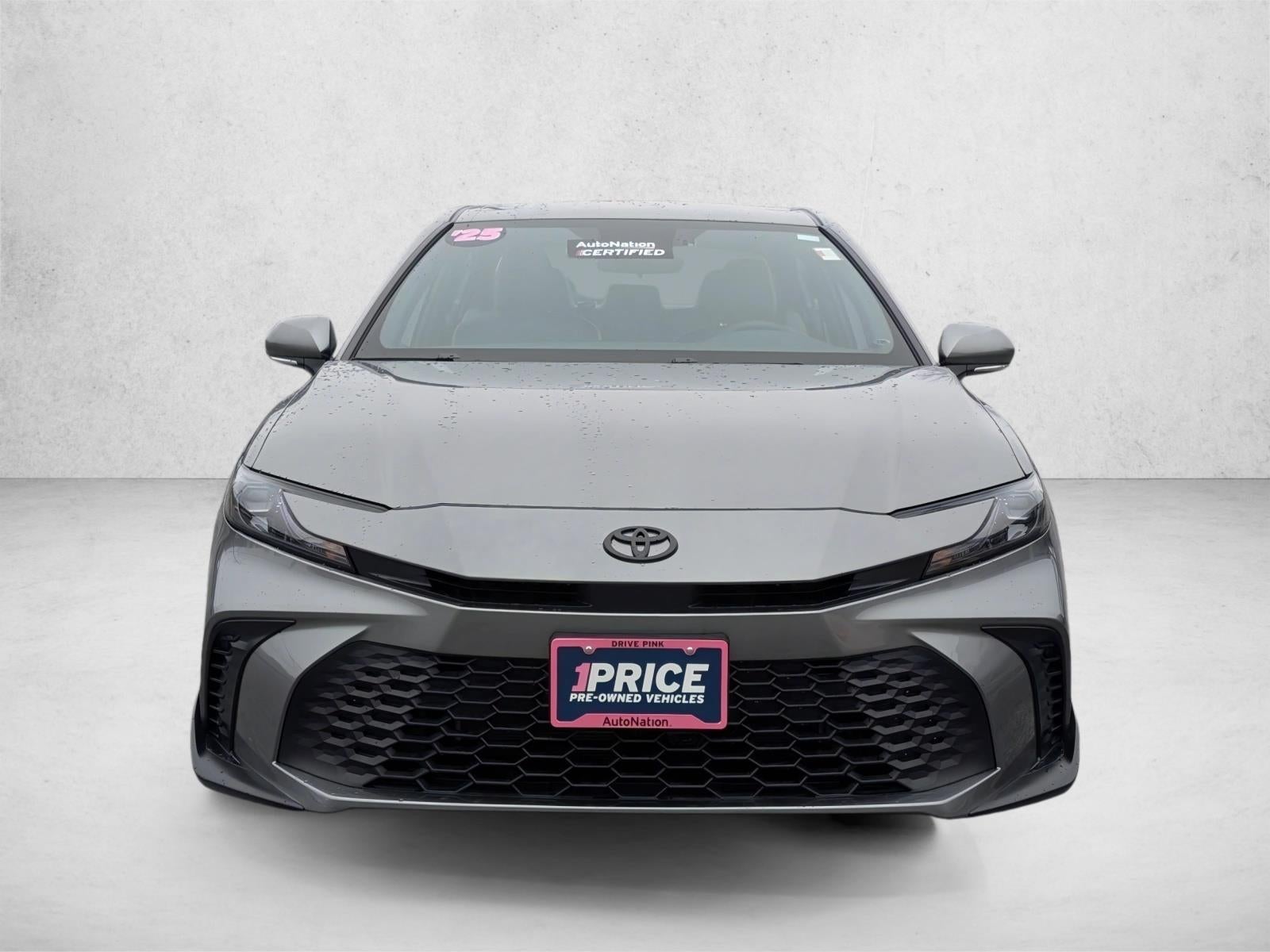 2025 Toyota Camry SE AWD (Natl)