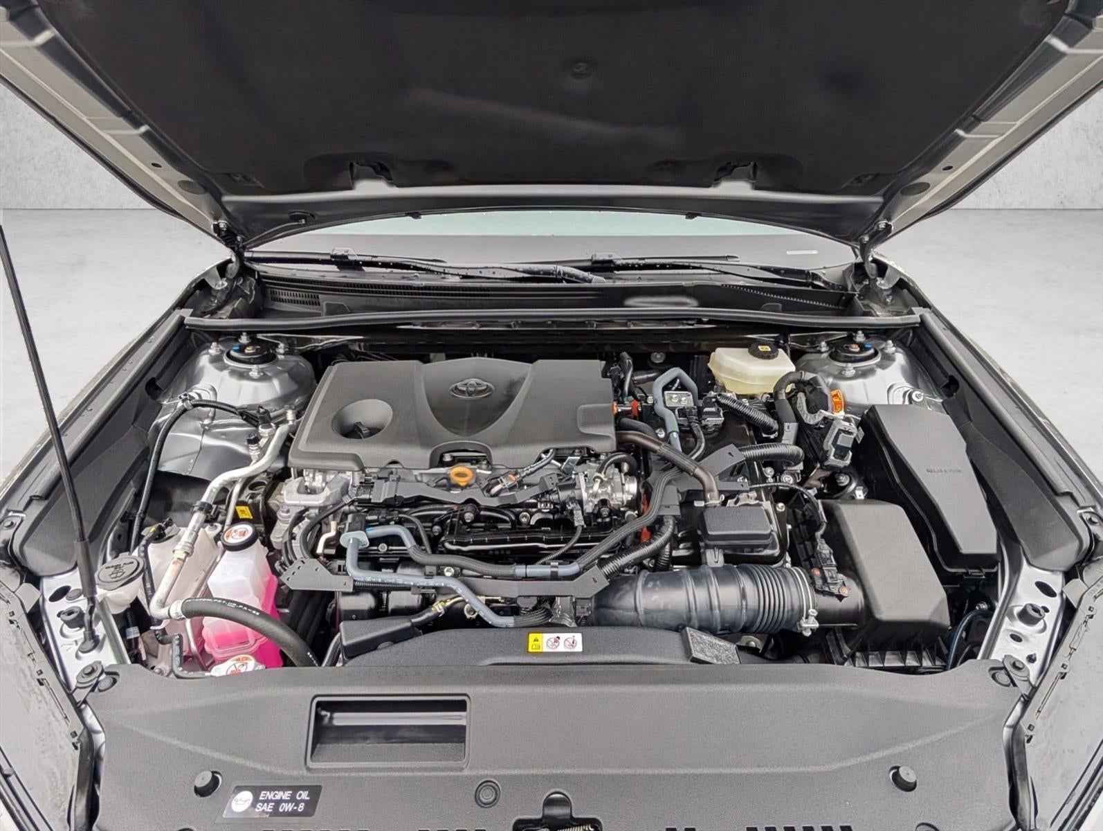 2025 Toyota Camry SE AWD (Natl)