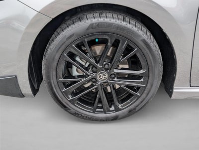 2025 Toyota Camry SE AWD (Natl)