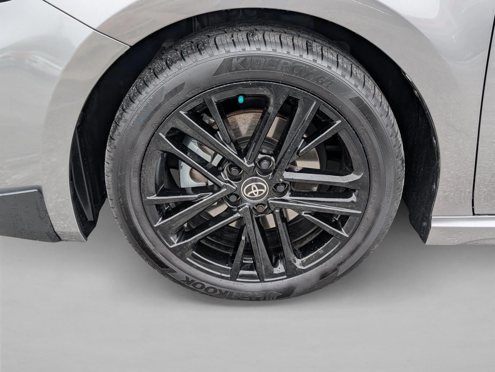 2025 Toyota Camry SE AWD (Natl)