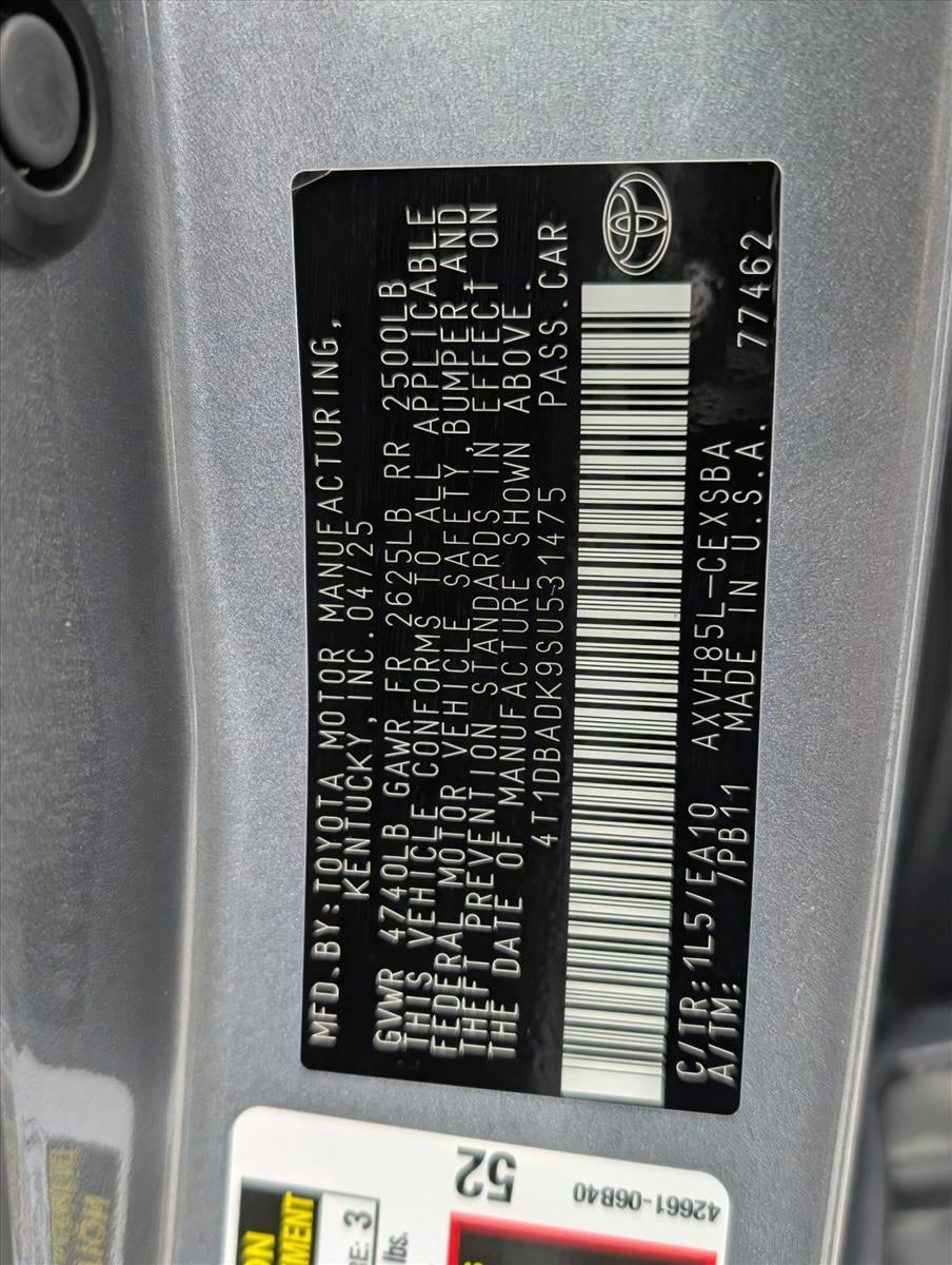 2025 Toyota Camry SE AWD (Natl)