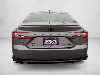 2025 Toyota Camry SE AWD (Natl)