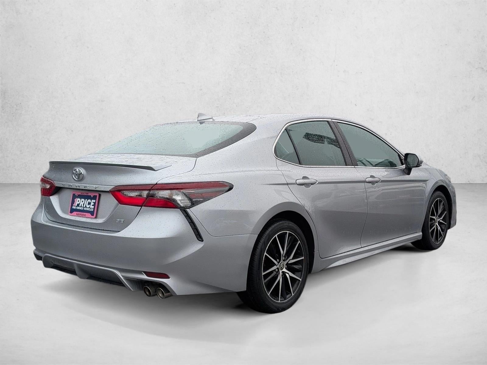 2024 Toyota Camry SE Auto (SE)