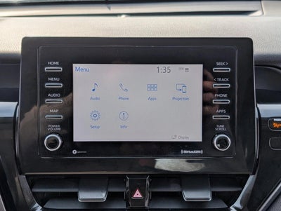 2021 Toyota Camry SE Auto (SE)