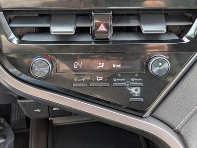 2021 Toyota Camry SE Auto (SE)