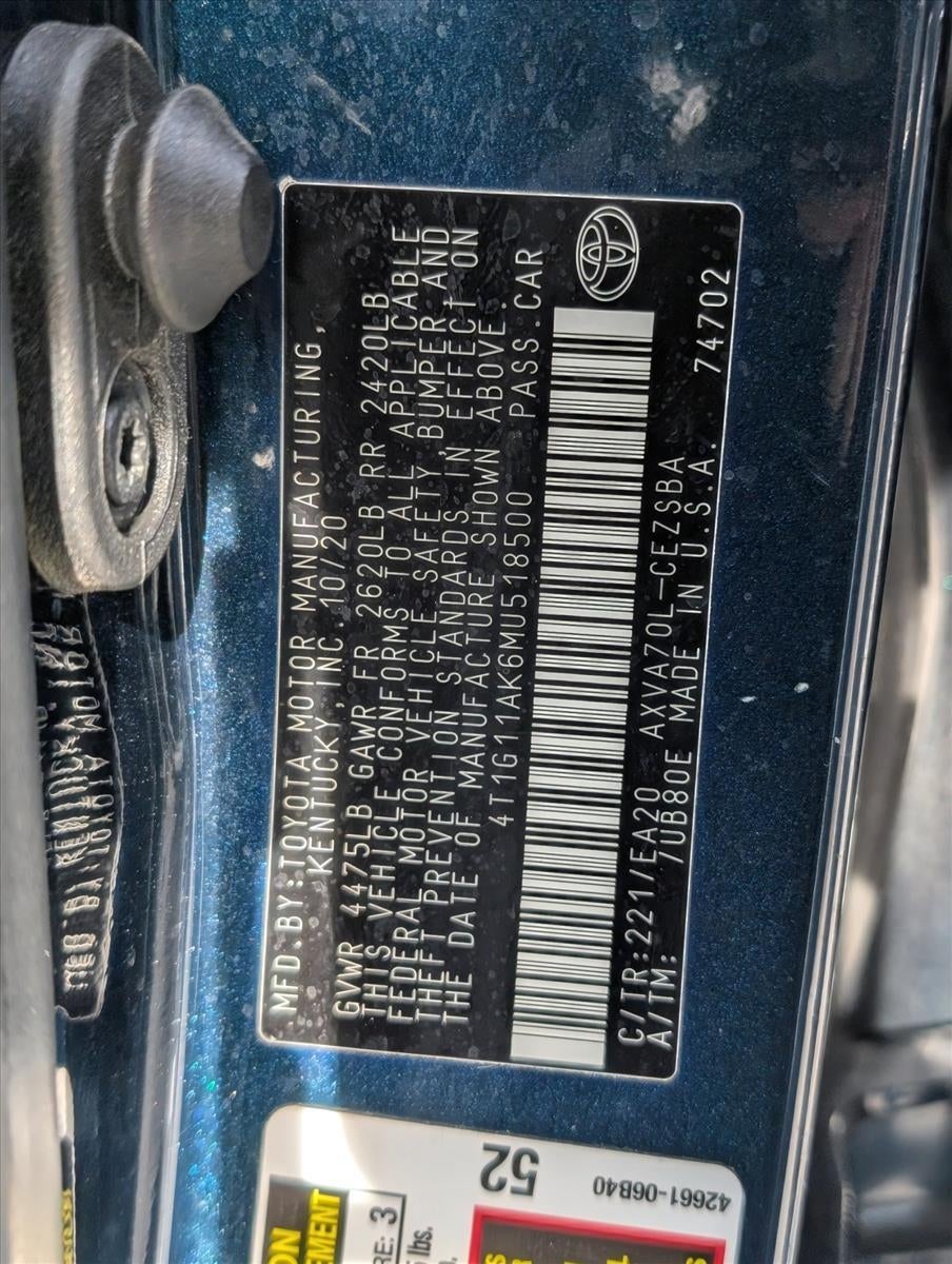 2021 Toyota Camry SE Auto (SE)