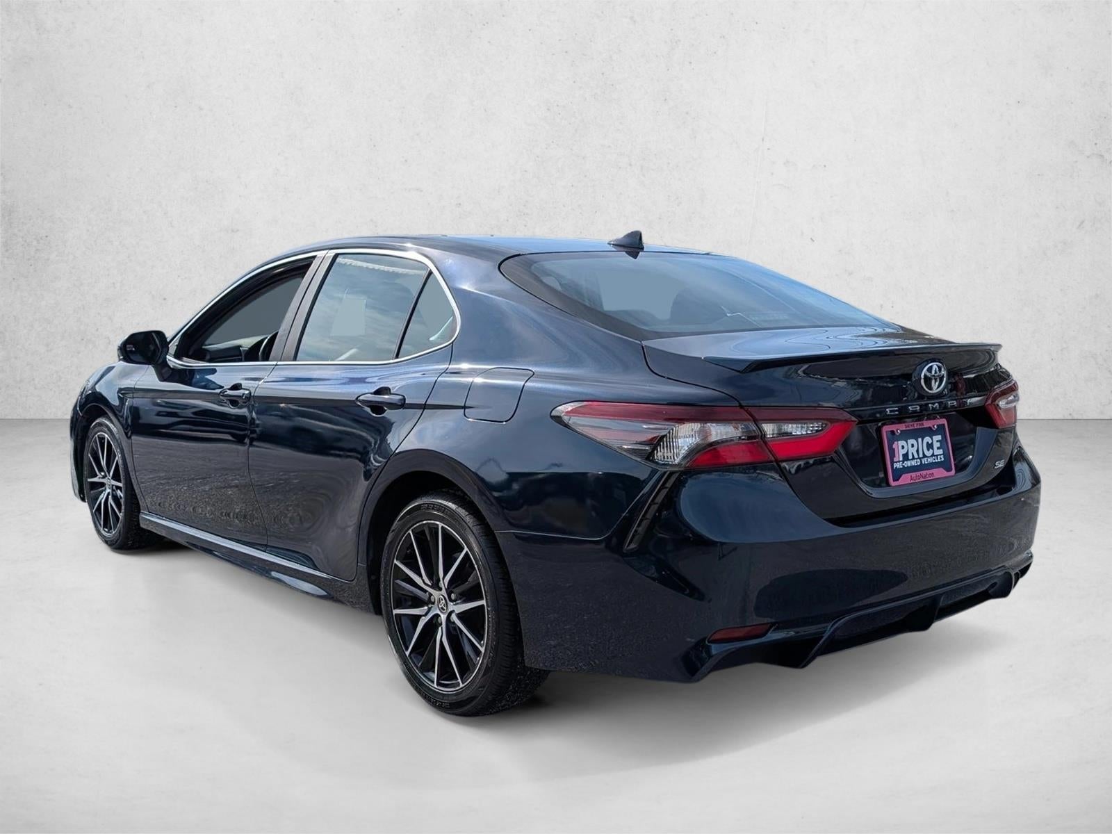 2021 Toyota Camry SE Auto (SE)