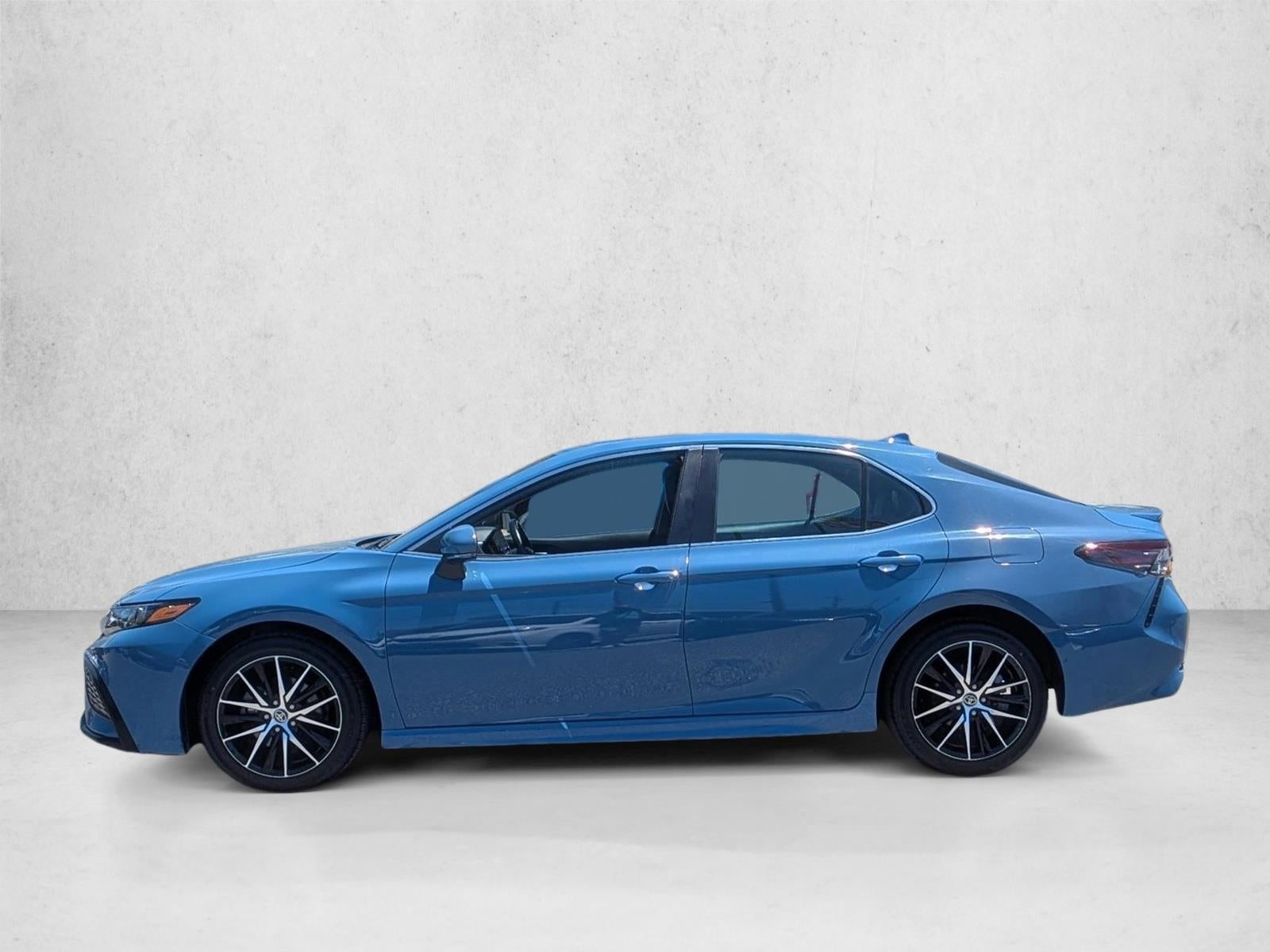2024 Toyota Camry SE Auto (SE)