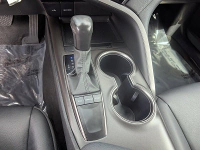 2024 Toyota Camry SE Auto (SE)