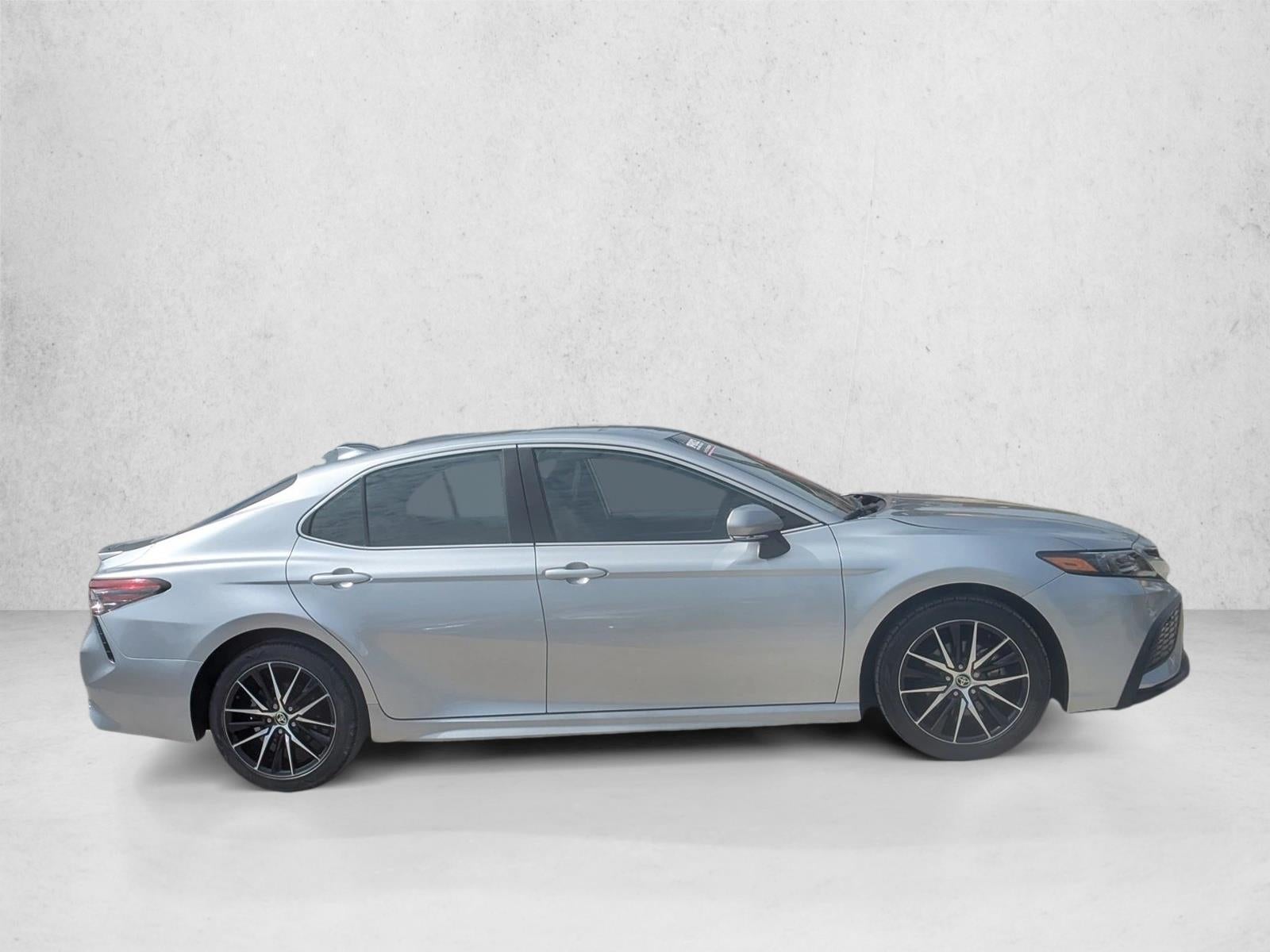 2024 Toyota Camry SE Auto (SE)