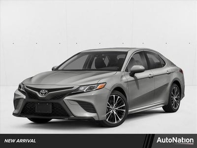 2020 Toyota Camry SE Auto (SE)