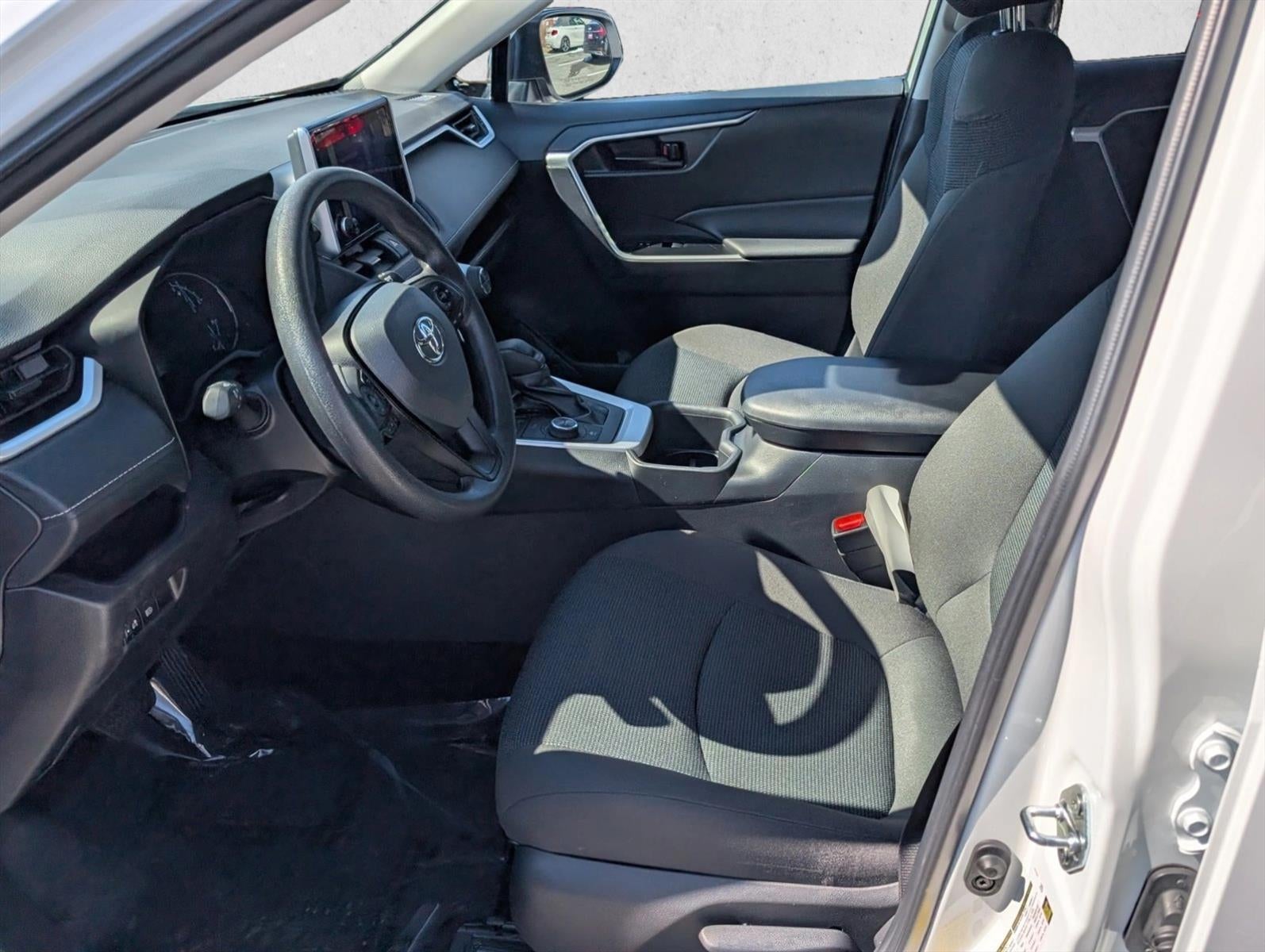 2025 Toyota RAV4 Hybrid LE AWD (Natl)